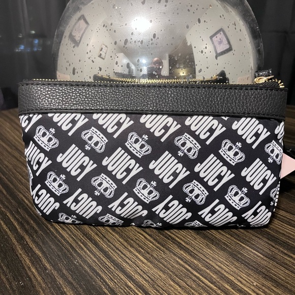 Juicy Couture Wristlet Black and White - Picture 3 of 3